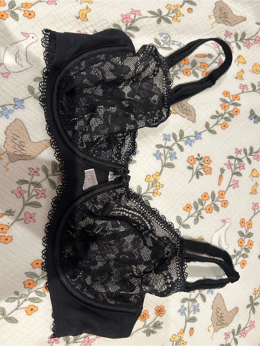 Victoria’s Secret Very Sexy Black Lace Underwire Bra 34D NWOT